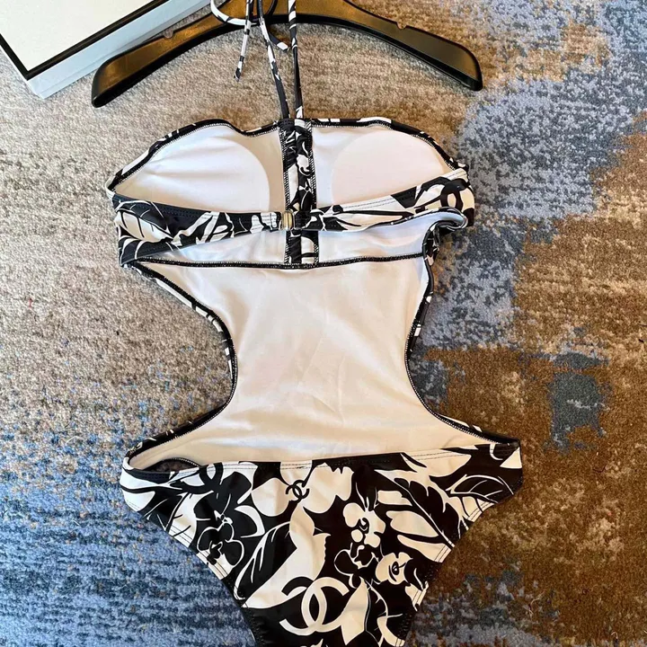 スーパーコピー シャネル 水着