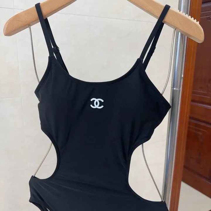 スーパーコピー シャネル 水着