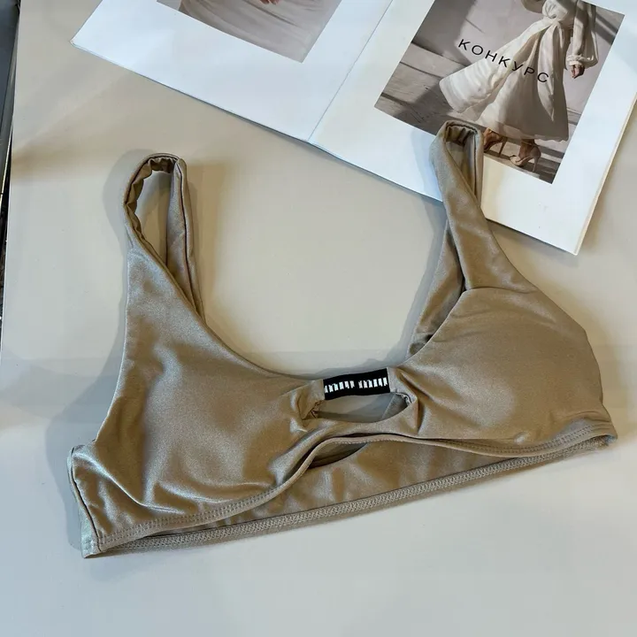 スーパーコピー ミュウミュウ 水着