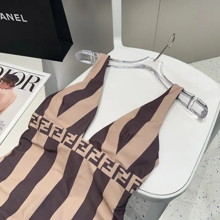 スーパーコピー フェンディ 水着