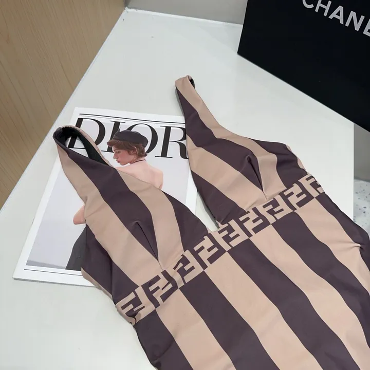 スーパーコピー フェンディ 水着