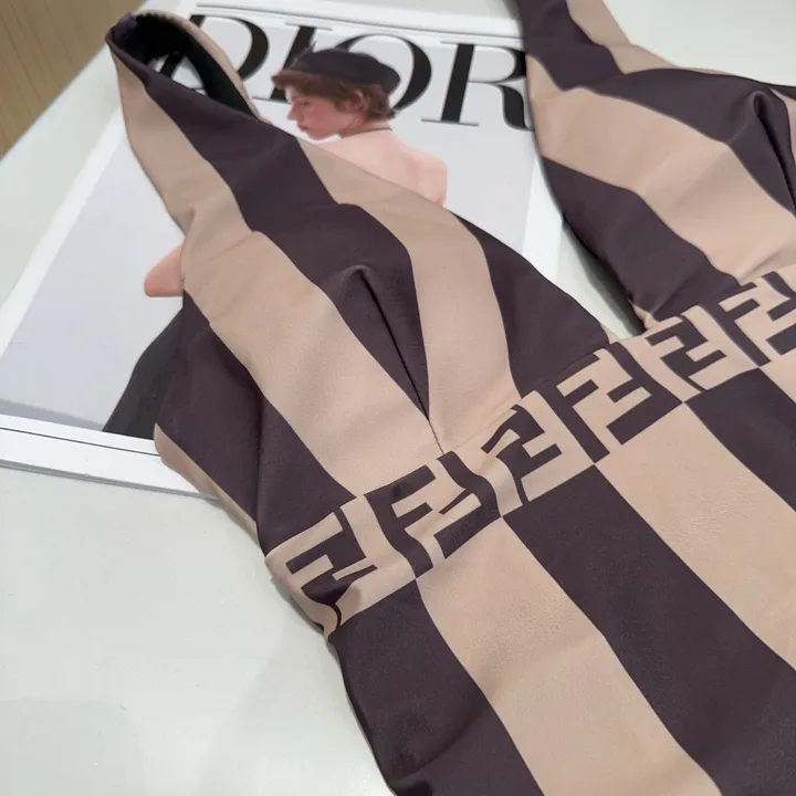 スーパーコピー フェンディ 水着