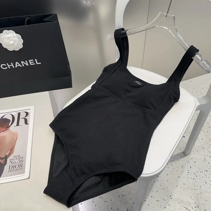 スーパーコピー ミュウミュウ 水着