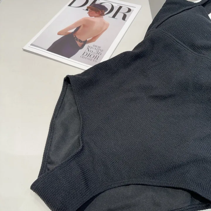 スーパーコピー ミュウミュウ 水着