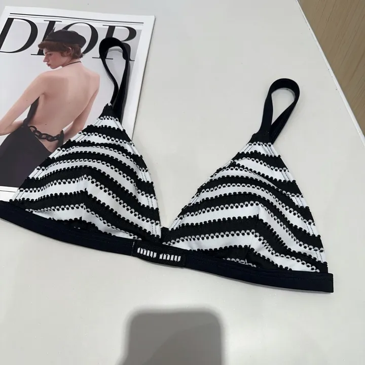 スーパーコピー ミュウミュウ 水着