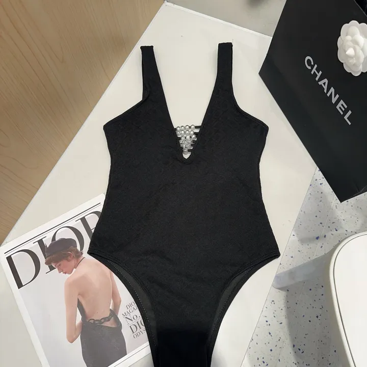 スーパーコピー シャネル 水着