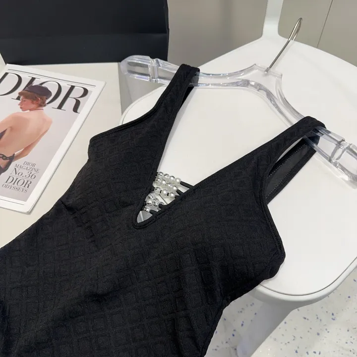 スーパーコピー シャネル 水着