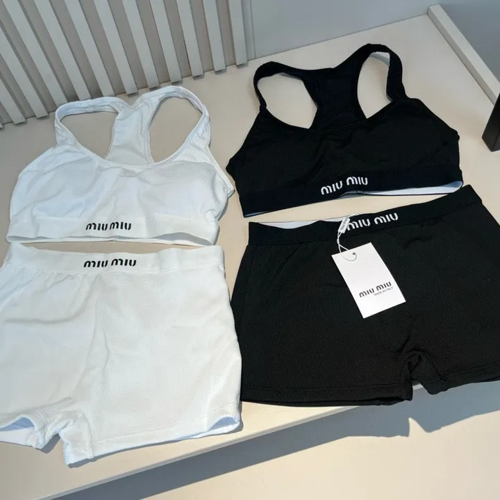 スーパーコピー ミュウミュウ 水着