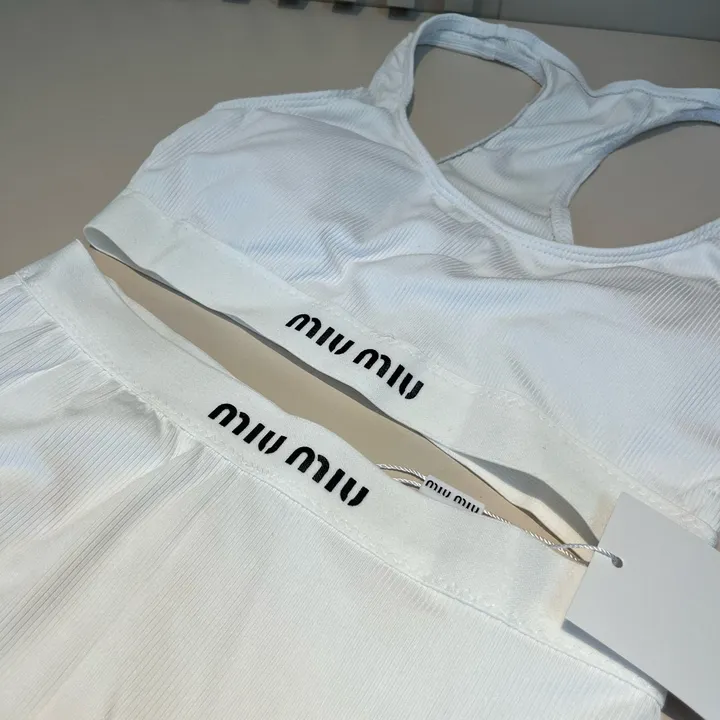 スーパーコピー ミュウミュウ 水着