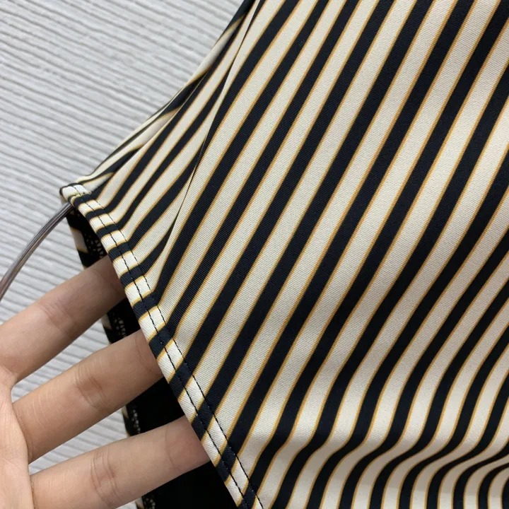 スーパーコピー ロエベ 水着