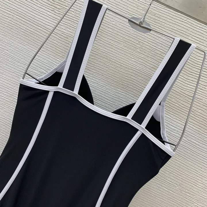 スーパーコピー シャネル 水着