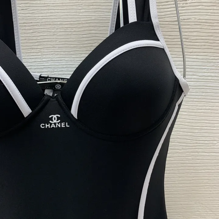 スーパーコピー シャネル 水着