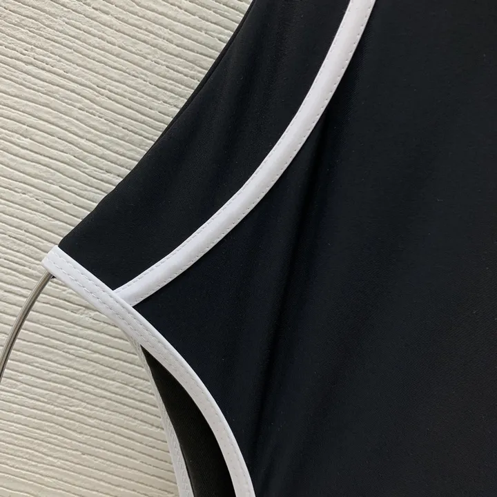 スーパーコピー シャネル 水着