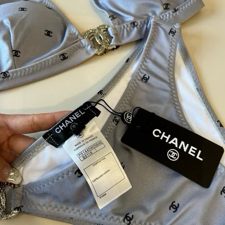 スーパーコピー シャネル 水着