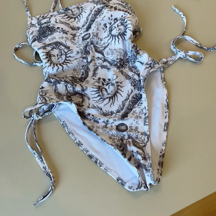 スーパーコピー ディオール 水着