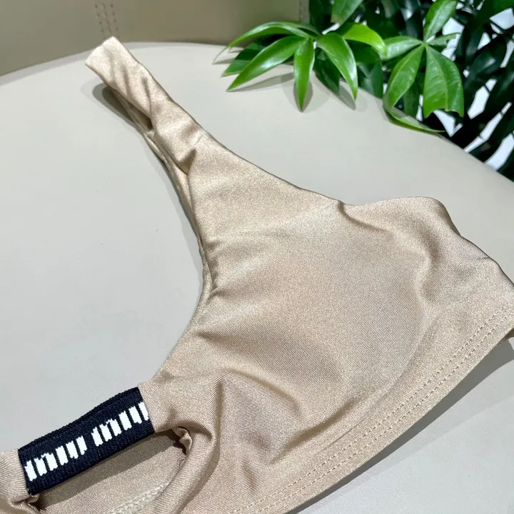 スーパーコピー ミュウミュウ 水着