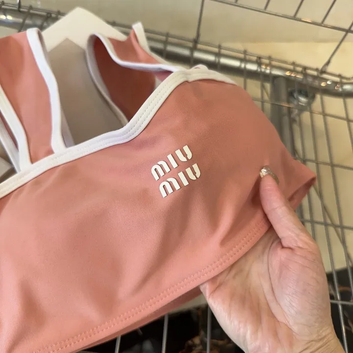 スーパーコピー ミュウミュウ 水着