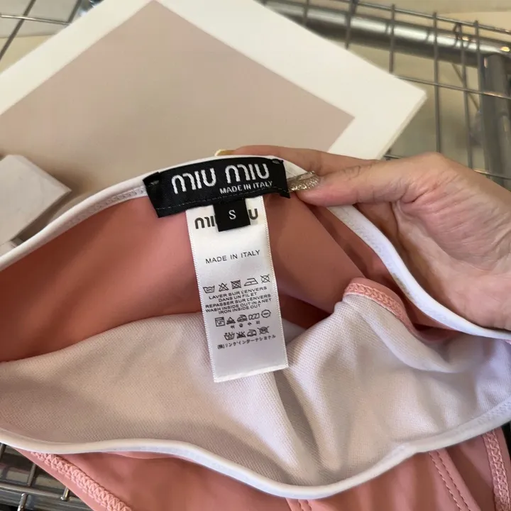 スーパーコピー ミュウミュウ 水着