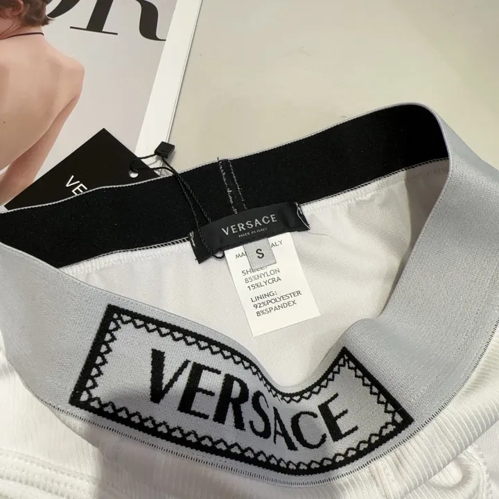 スーパーコピー ヴェルサーチ 水着