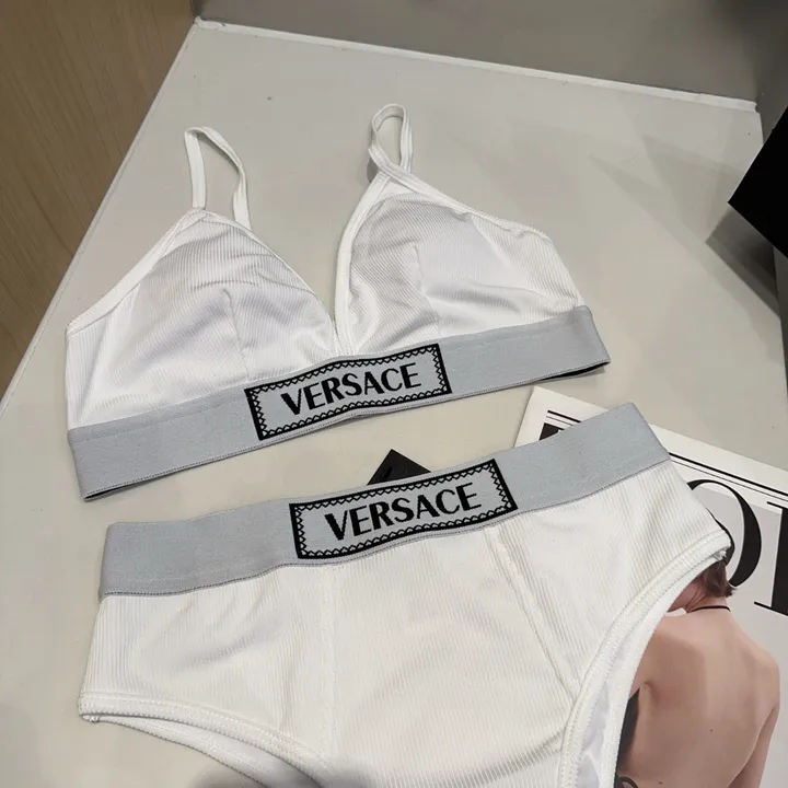 スーパーコピー ヴェルサーチ 水着