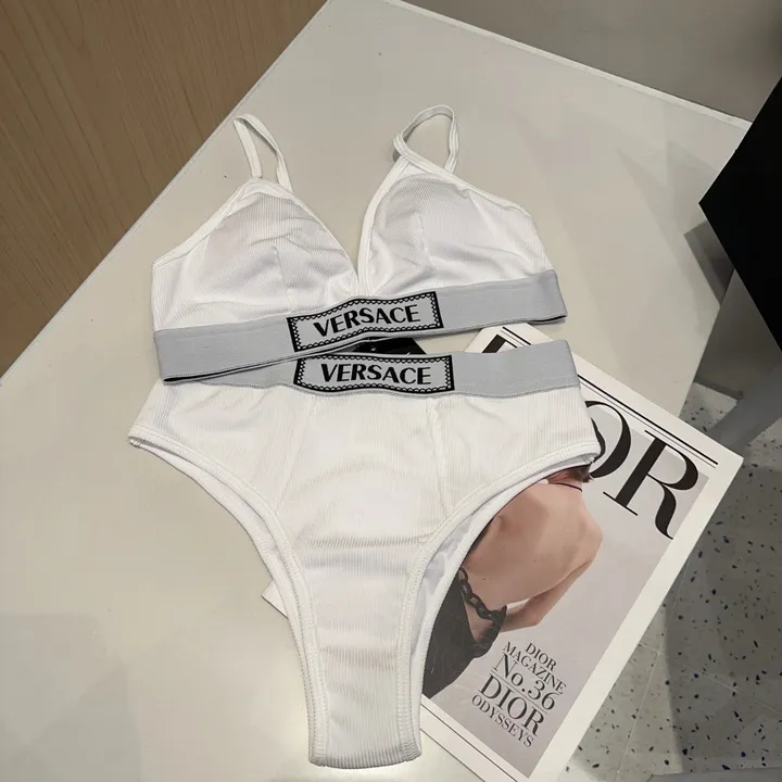 スーパーコピー ヴェルサーチ 水着