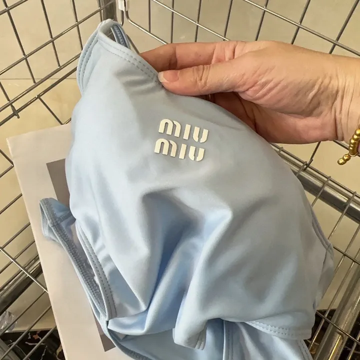 スーパーコピー ミュウミュウ 水着