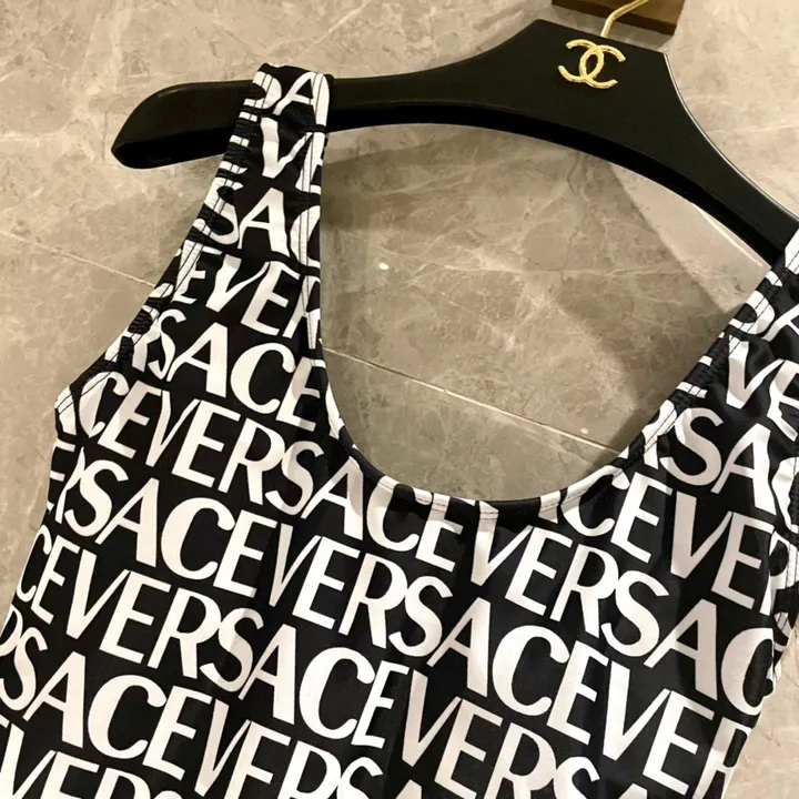 スーパーコピー ヴェルサーチ 水着