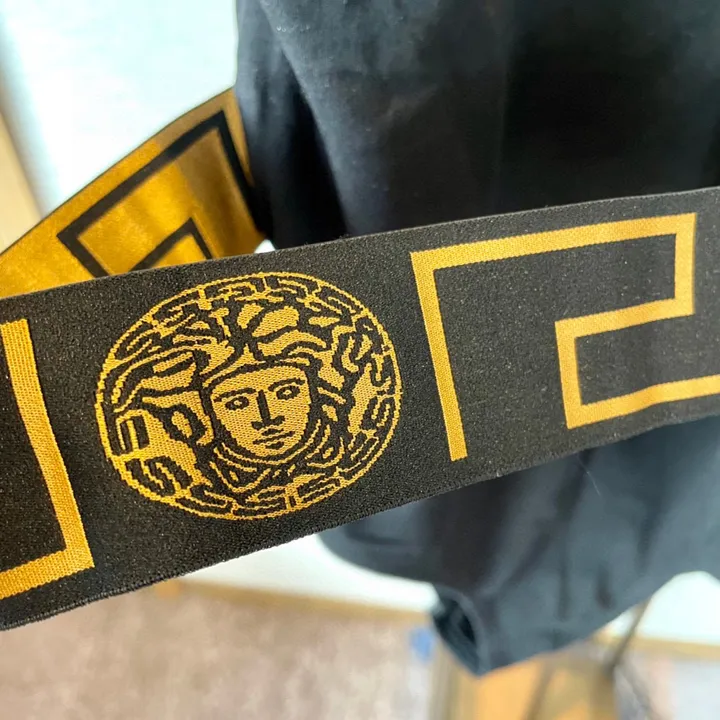 スーパーコピー ヴェルサーチ 水着