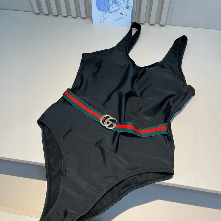 スーパーコピー グッチ 水着