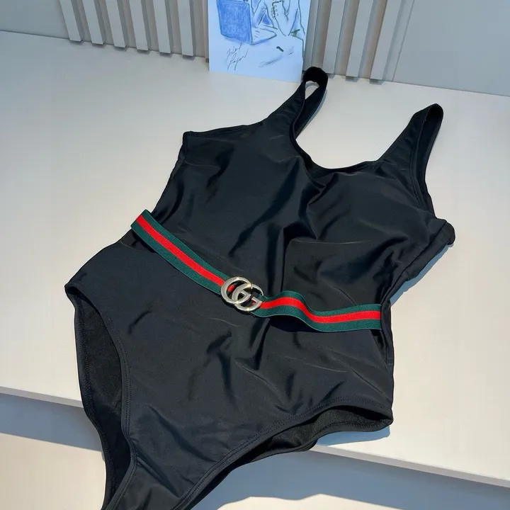 スーパーコピー グッチ 水着