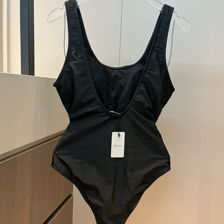 スーパーコピー グッチ 水着