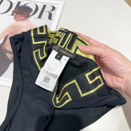 スーパーコピー ヴェルサーチ 水着