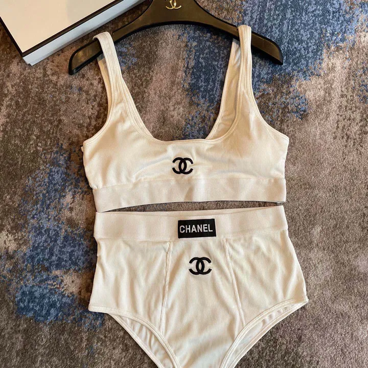 スーパーコピー シャネル 水着