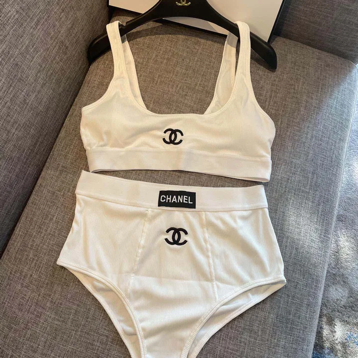 スーパーコピー シャネル 水着