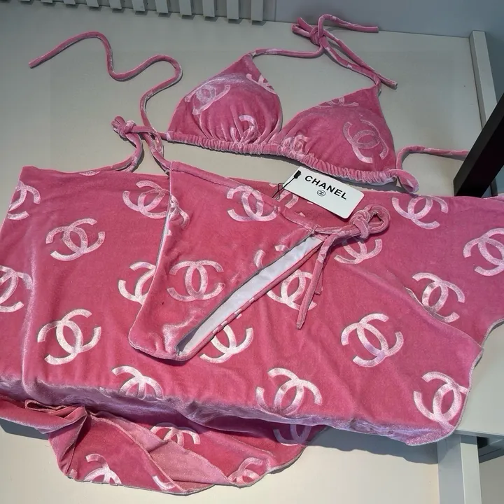 スーパーコピー シャネル 水着