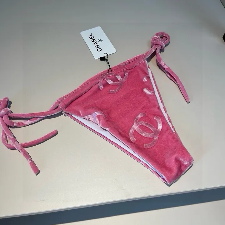 スーパーコピー シャネル 水着