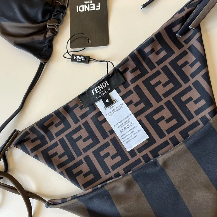 スーパーコピー フェンディ 水着