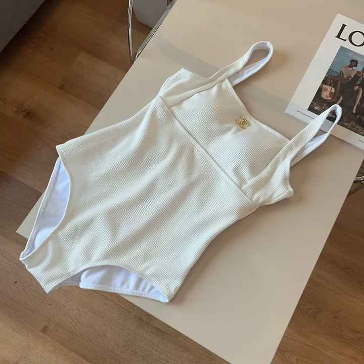 スーパーコピー シャネル 水着