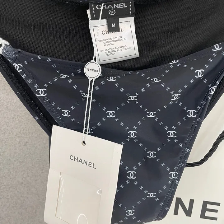 スーパーコピー シャネル 水着