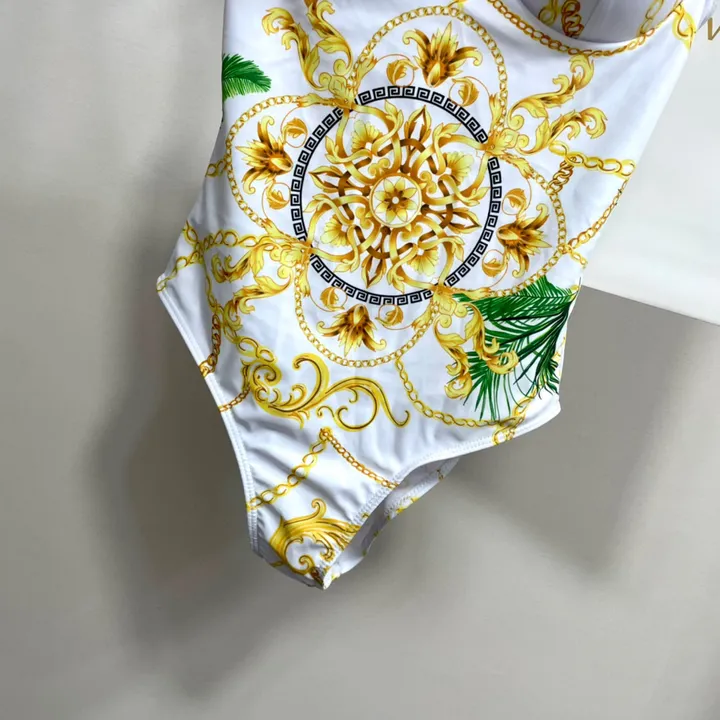 スーパーコピー ヴェルサーチ 水着