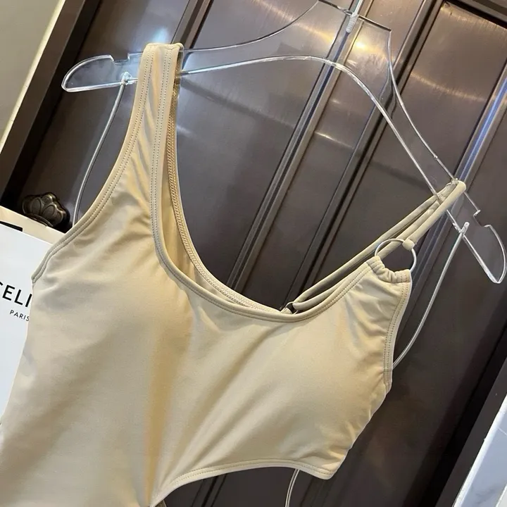 スーパーコピー ミュウミュウ 水着