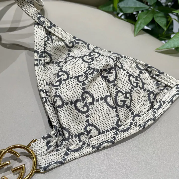 スーパーコピー グッチ 水着