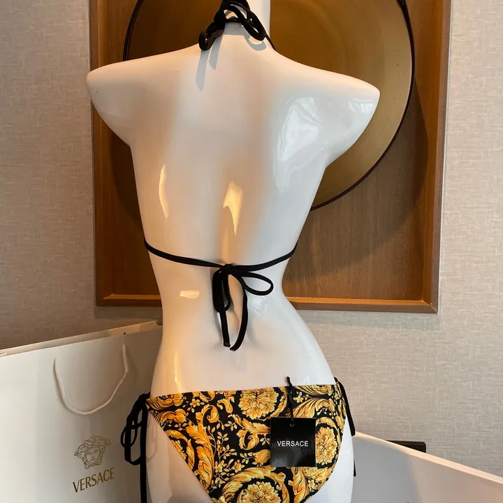 スーパーコピー ヴェルサーチ 水着