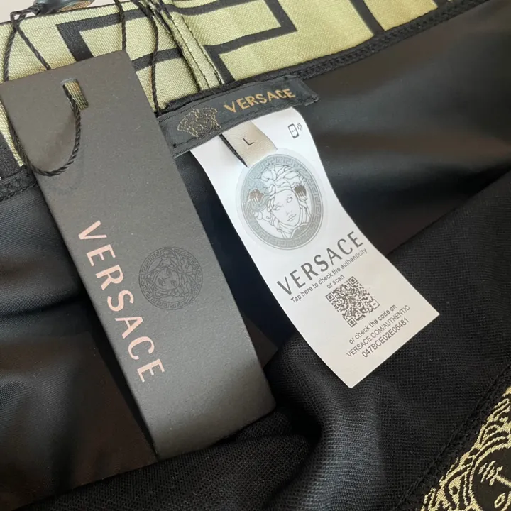 スーパーコピー ヴェルサーチ 水着