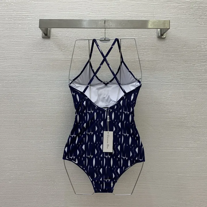 スーパーコピー グッチ 水着