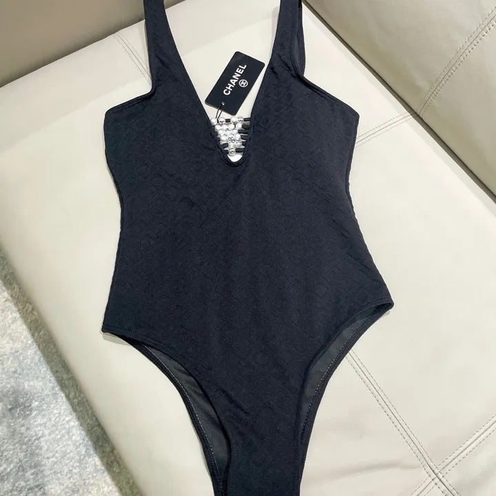 スーパーコピー シャネル 水着