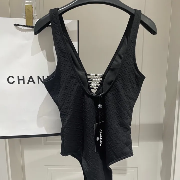 スーパーコピー シャネル 水着