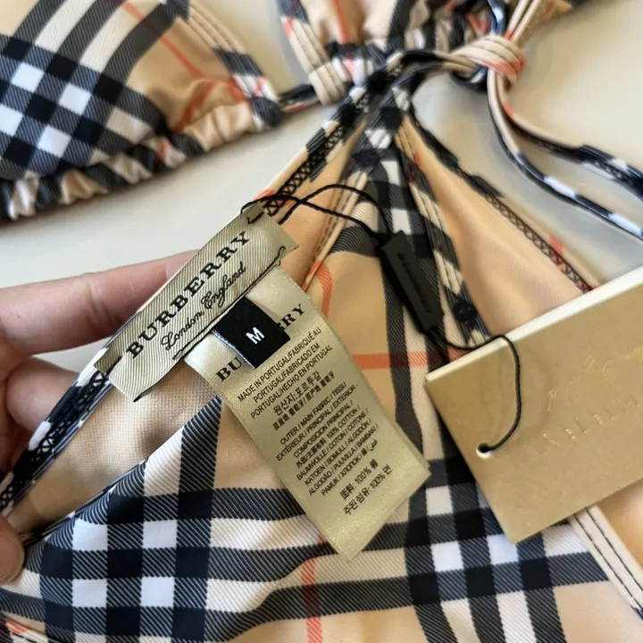 スーパーコピー バーバリー ス 水着