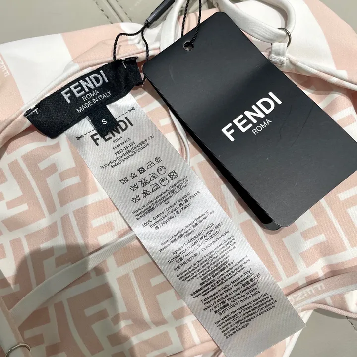 スーパーコピー フェンディ 水着