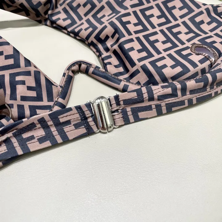 スーパーコピー フェンディ 水着